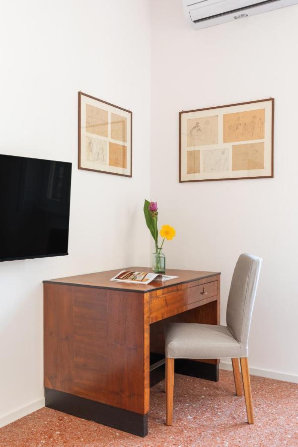 Bright And Spacious Family In Parioli Appartement