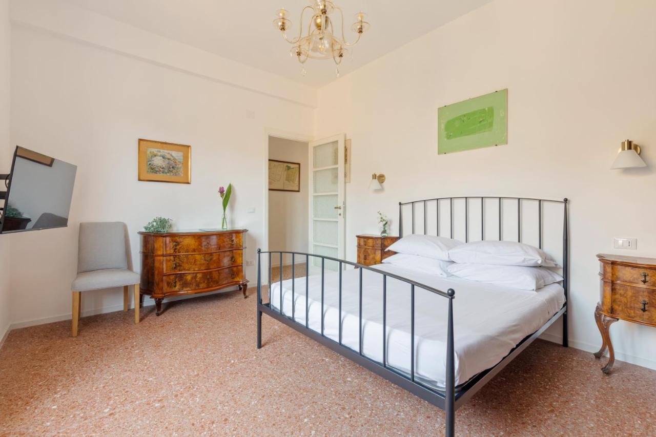 Bright And Spacious Family In Parioli Appartement