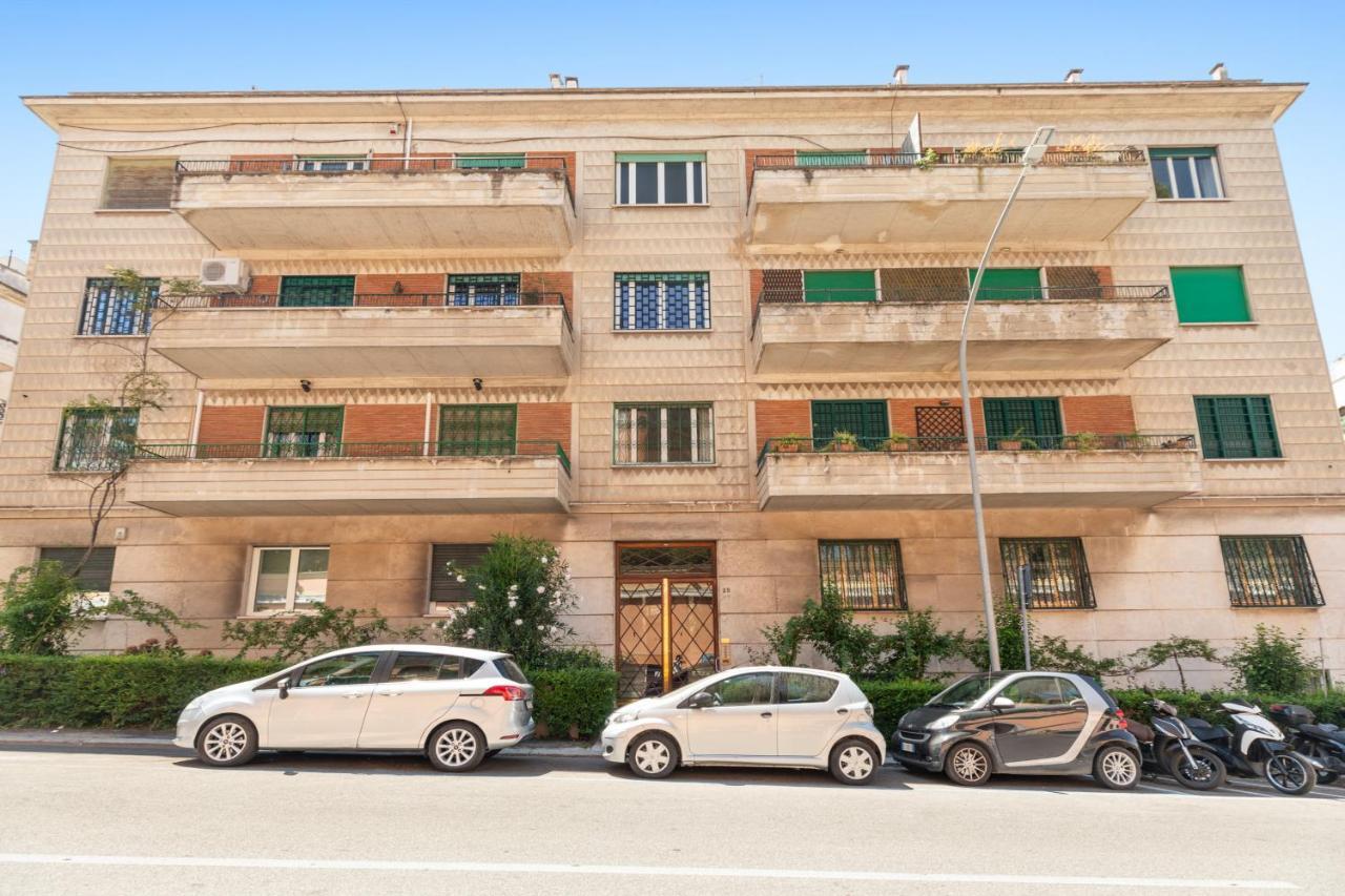 Bright And Spacious Family In Parioli Appartement